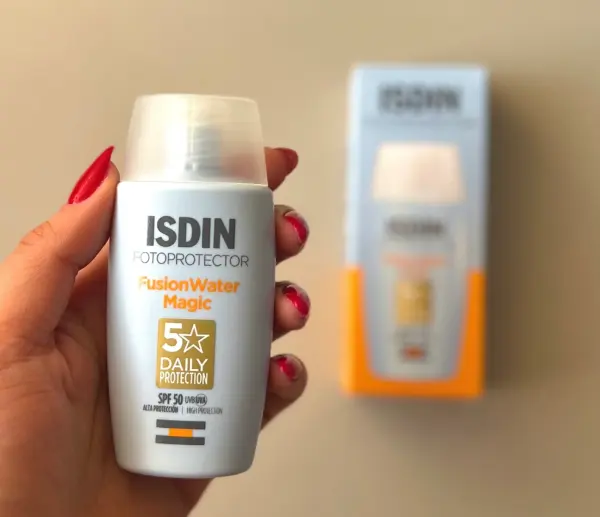 ضد آفتاب مجیک فیوژن واتر SPF50 ایزدین